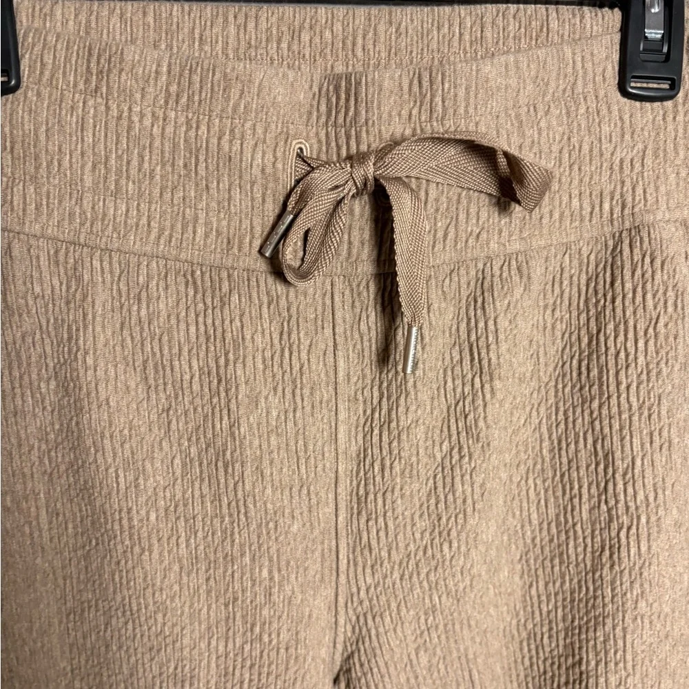 Lululemon Retreat Yourself Wide Leg Crop Pants‎ Heathered Soft Sand Athleisure